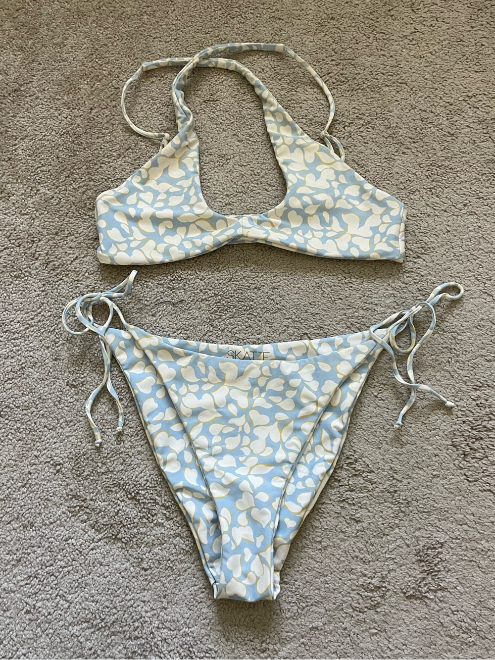 Skatie - White / Blue Bikini Set